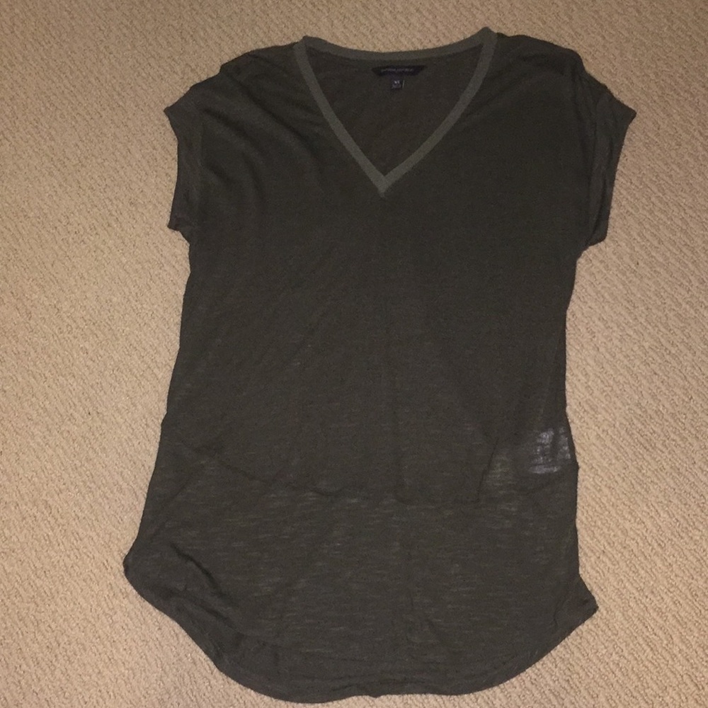 Banana Republic v neck shirt